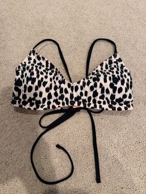 Xhilaration Leopard Print Bikini Top in Black Sz small